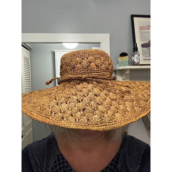 Florabella Handwoven Raffia Hat Tan Color Beach Sun Poolside Vacation Cruise - Picture 9 of 12